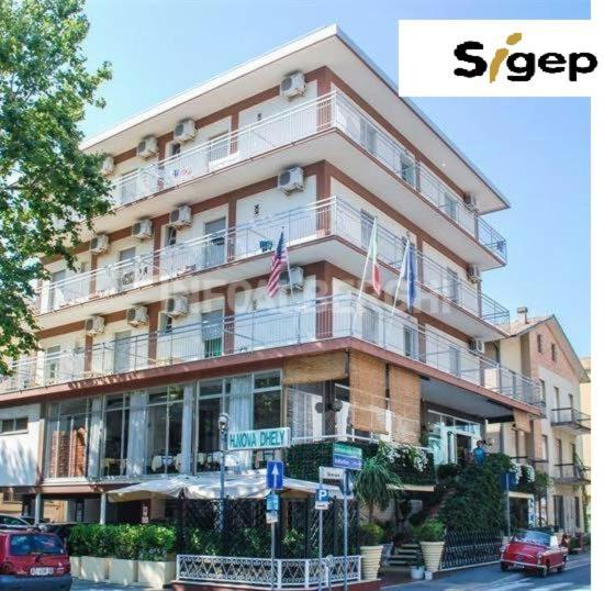 Hotel Nova Dhely Ріміні Екстер'єр фото